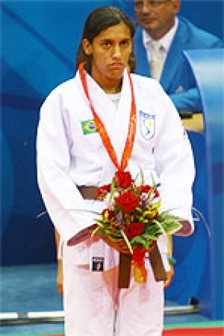 Judoca campo-grandense venceu duas vezes a norte-americana Cynthia Simon.