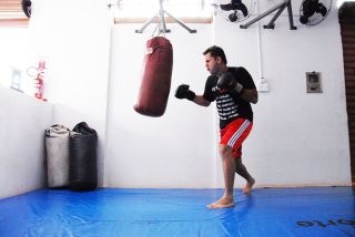 Alex Ortiz treina para a disputa do cinturão.