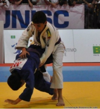 Vinícius foi tri-campeão brasileiro em 2012.