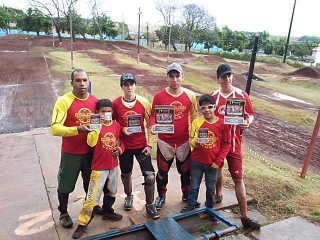 Seis pilotos de Ponta Porã correram no Paraná