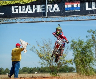 Piloto de Dourados, Luan Amaral ganha a etapa de Colonia Volendam - San Pedro, do Campeonato Paraguaio - Copa Pro Tork UMI de Motocross (Foto: Thyago Lorentz/Amaral Racing)