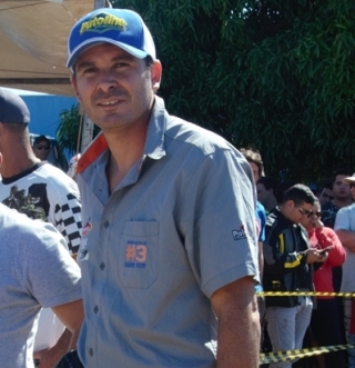 Veterano que compete pela Equipe Amaral Racing briga pelo título no Brasileiro de Velocross (Foto:Hélio Lima)