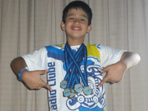 Campo-grandense de 9 anos fatura 5 medalhas de ouro em torneio em GO
