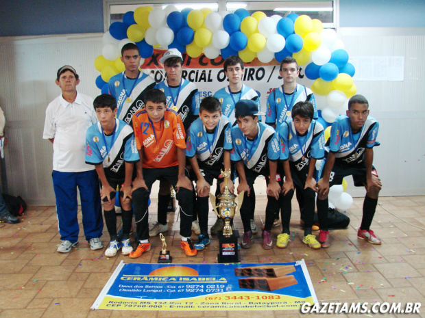 Gauchinho fecha 2011 com três títulos no campo e no futsal