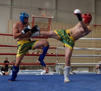 Trêslagoense Alex Ortiz se prepara para defender cinturão sul-mato-grossense de Kickboxing