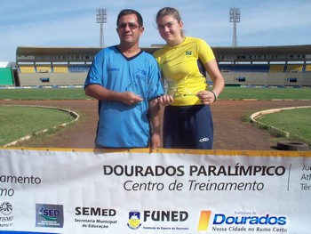 Atletas vão para competição em São Paulo