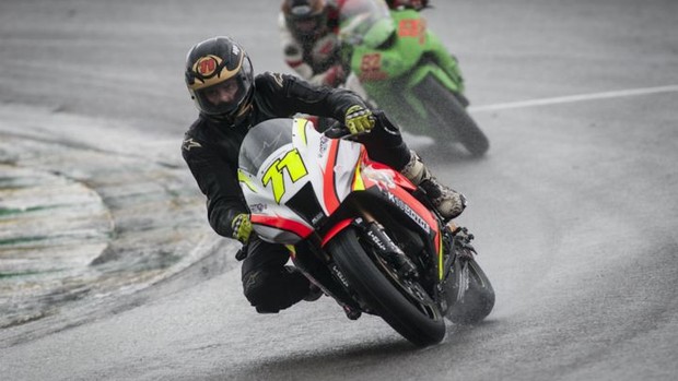 Pilotos de MS se destacam em encerramento da temporada