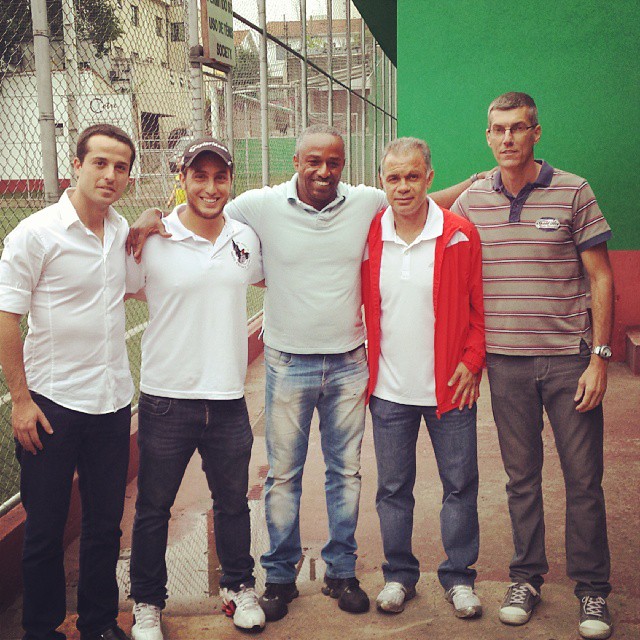 Misto faz peneirada com mais de 40 jogadores em São Paulo