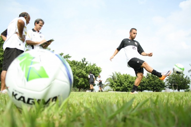 De olho no título em 2014, Novoperário "importa" jogador até da Guatemala