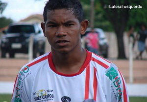 Sete de Dourados acerta com lateral Jô, destaque do Itaporã em 2013
