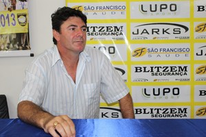 Paulo Telles volta como gerente de futebol e mira Sul-Americana em 2015