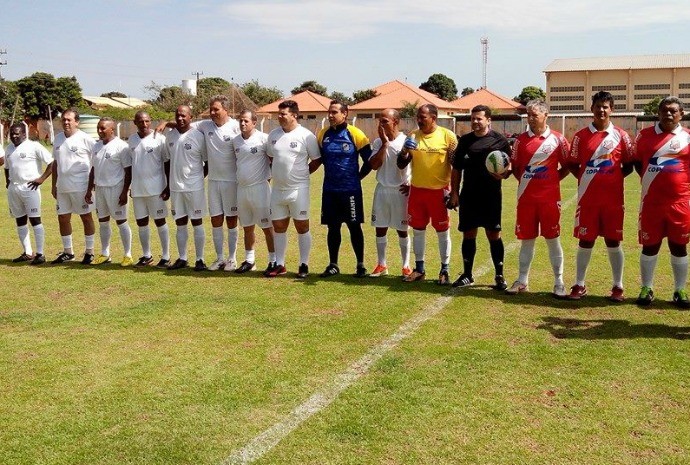 Comerário de ex-jogadores termina com vitória do Comercial