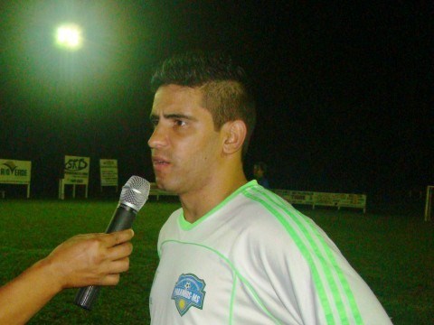 Atacante sofre contusão e desfalca Ubiratan por quatro jogos