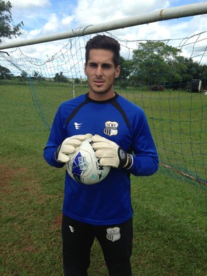 Novoperário contrata goleiro de 24 anos que estava no futebol paulista