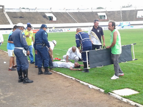 Aliviado por lesão leve de lateral, Comercial tem mais um desfalque e 2 retornos