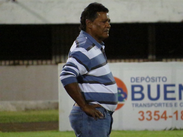Técnico Serginho Índio deixa cargo após goleada para o Comercial