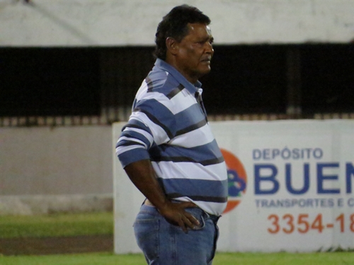 Problema com 6 jogadores foi motivo de demissão de técnico do Costa Rica