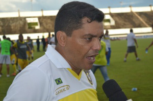 "Não fizemos um grande jogo", diz técnico do Cene; Dubinha é inspiração