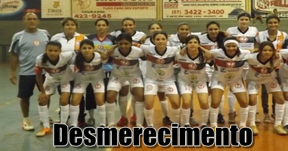 Meninas formam equipe e tentam resgatar futsal feminino no MS