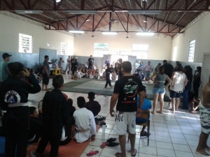 Academia realiza projeto social de Jiu-Jitsu no Tarumã