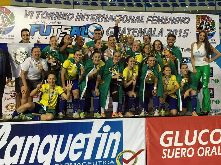 Com ala de MS, seleção brasileira vence Mundial