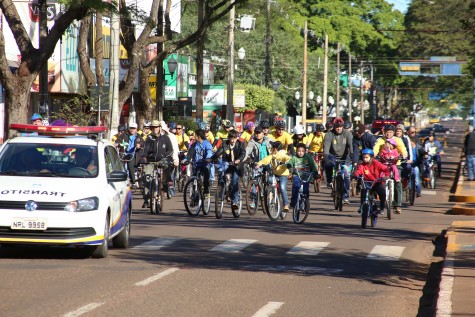 Dourados mobiliza 300 ciclistas contra o trabalho infantil