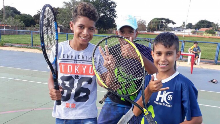 Torneio de Tênis movimenta mais de 40 jovens na Capital