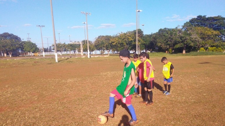 Programa de esporte promove festival para crianças na Capital