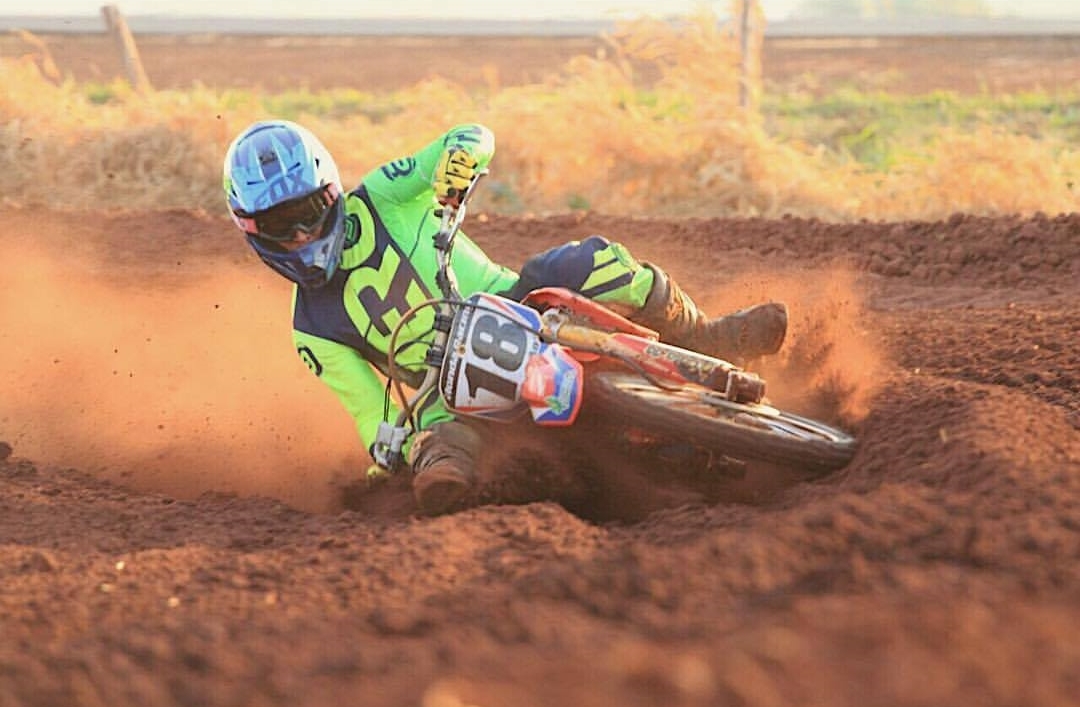 Piloto de Itaporã retorna ao esporte com ajuda de amigos