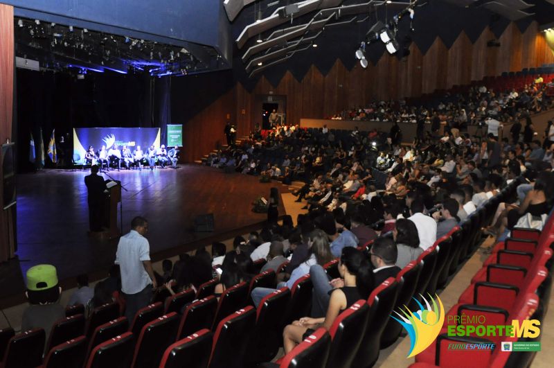 Entrega do prêmio Esporte MS 40 Anos foi de festa e homenagens