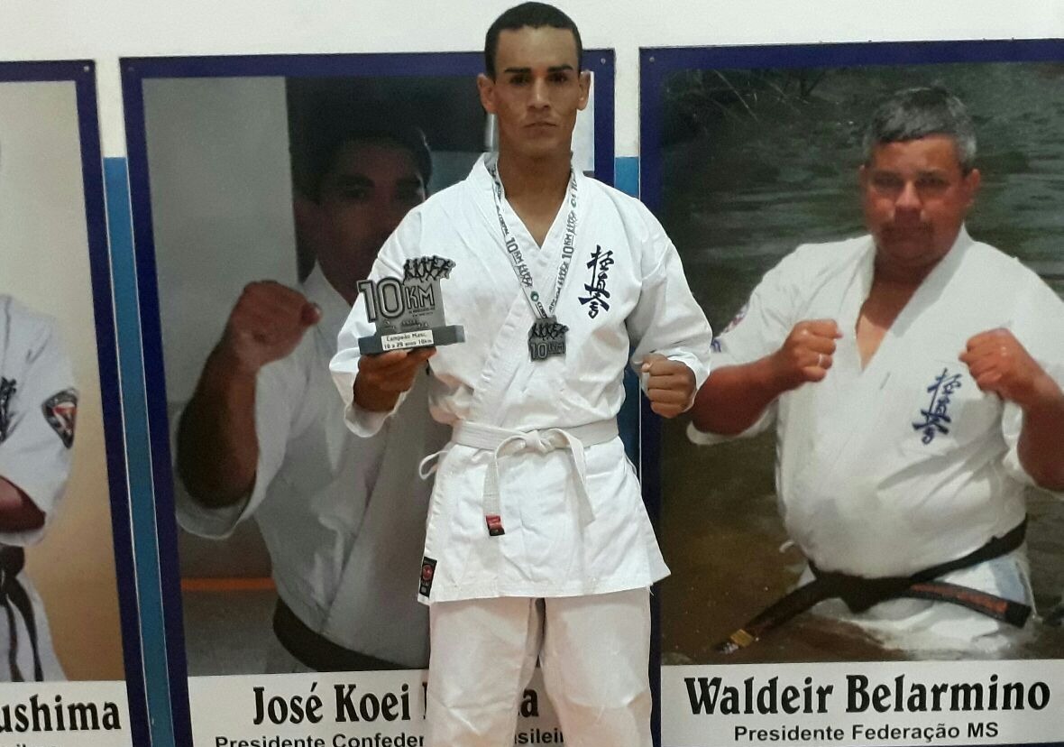 Em preparação do Parabellum Fight, lutador vence corrida de rua em Dourados
