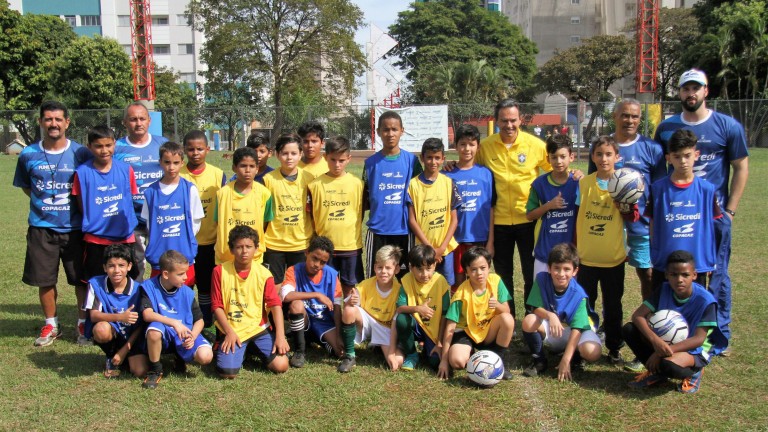 Prefeitura inaugura o 14º Núcleo da Escola Pública de Futebol