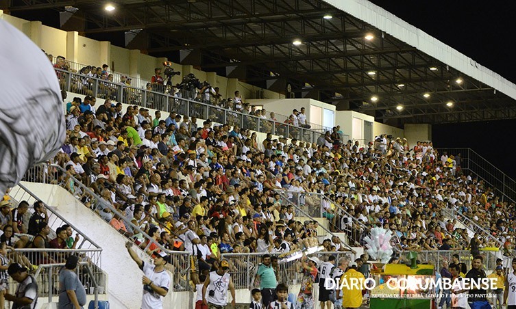 Sancionada lei que permite venda de cerveja no estádio Arthur Marinho