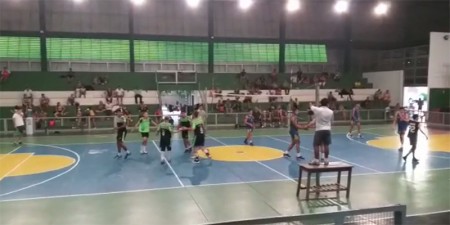 Vôlei masculino de Corumbá fatura 2° lugar em torneio internacional
