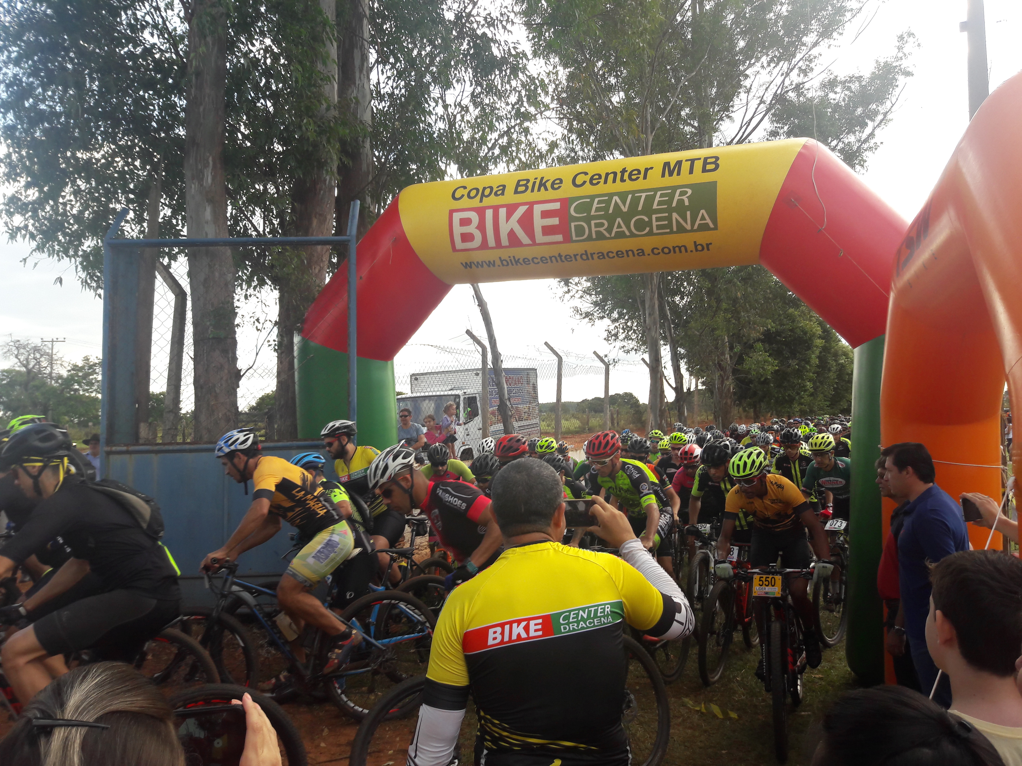 Mountain Bike encerra festividades de aniversário de Brasilândia 
