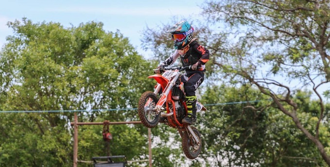 Egídio Gabriel conquista 3º lugar no Brasileiro de Motocross﻿