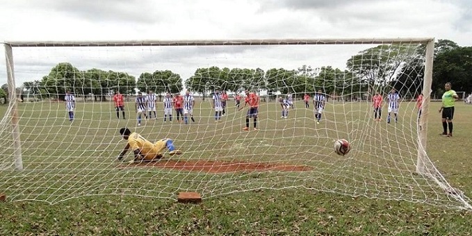 Confusão e goleada são destaques das semifinais do Interdistrital