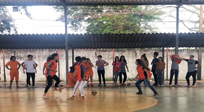 Futebol e música ajudam na ressocialização de internas de Campo Grande
