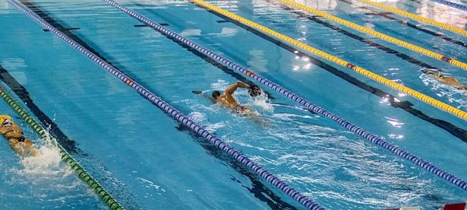 Comitê Paralímpico Brasileiro retoma treino com nadadores