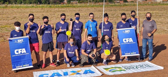 Projeto de atletismo de Ponta Porã recebe materiais da CBAt