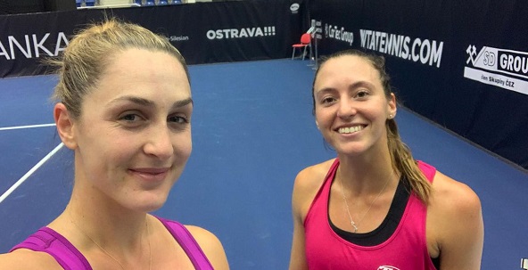 Brasileira e parceira canadense avançam à semifinal da WTA