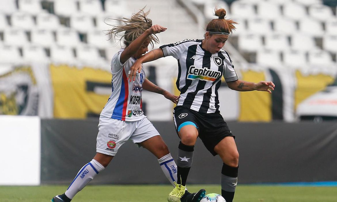 Napoli-SC vence Botafogo de novo e conquista A-2