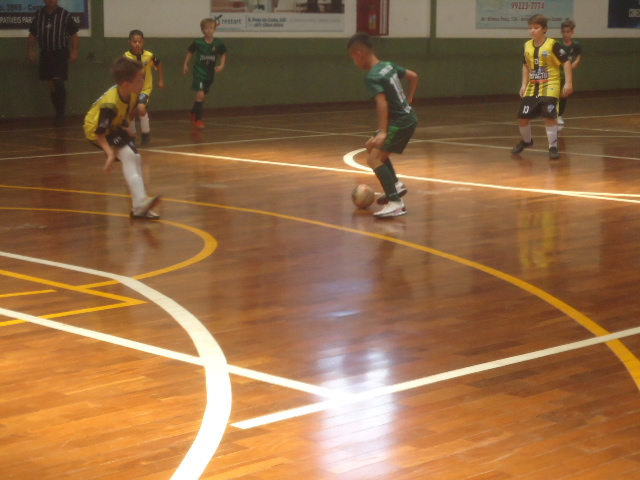 Neste sábado (6) tem cinco jogos pela Copa Pelezinho de Futsal