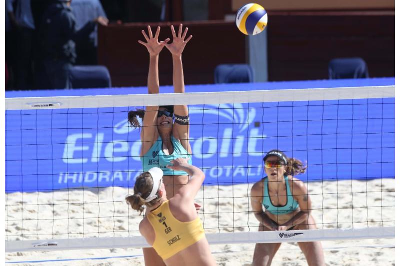 Brasil garante oito duplas nas oitavas de final do Circuito de vôlei de praia