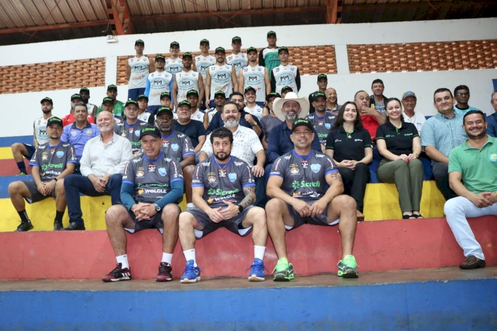 Ivinhema apresenta elenco e comissão técnica para Série B