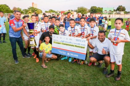 Escolinha de TL é campeã do Campeonato de Futebol de Categoria de Base
