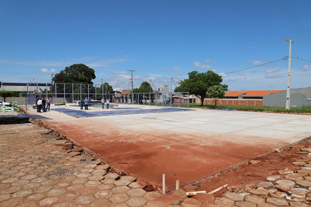 Fundesporte inicia instalação de arena em Nova Andradina