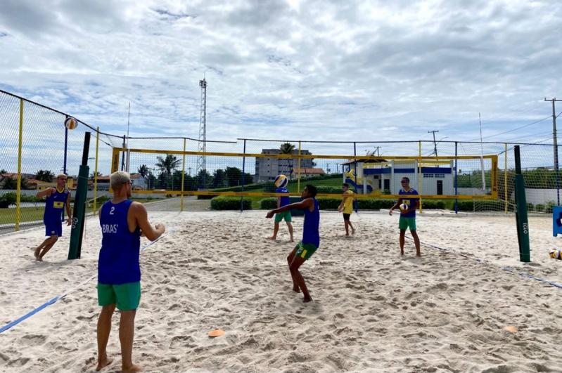 Camp da CBV abre a temporada da base do vôlei de praia