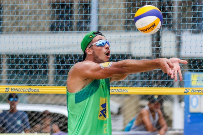 Dupla estreia na primeira etapa do Circuito Sul-Americano de Vôlei