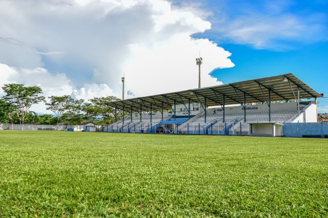 Prefeitura de Aquidauana realiza melhorias no estádio Mario Pinto